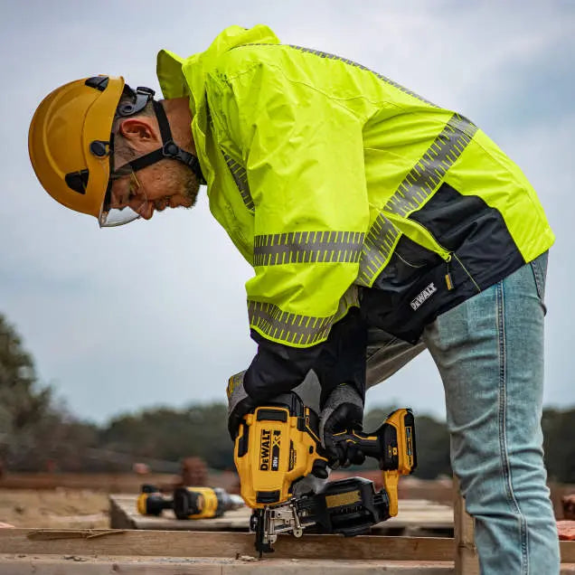 DEWALT DRW21-3 Type R Class 3 Ripstop Wind and Rain Jacket